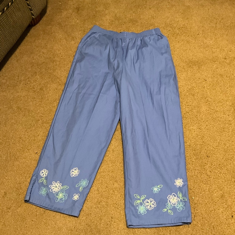 Koret size 12 Cropped pants